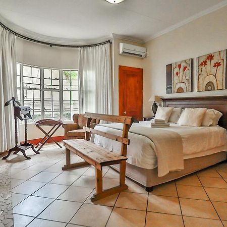 Croc River Lodge Komatipoort Extérieur photo