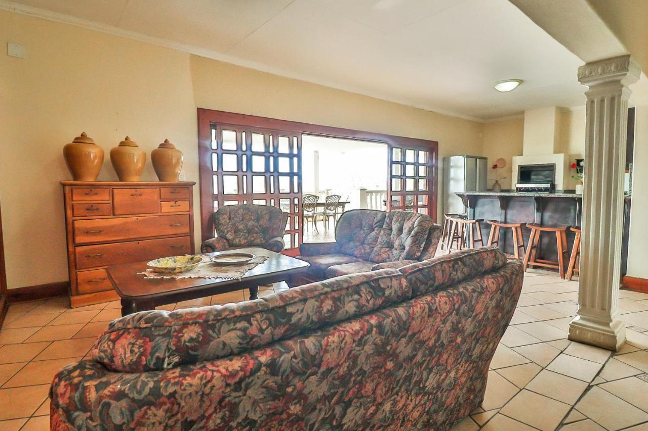 Croc River Lodge Komatipoort Extérieur photo