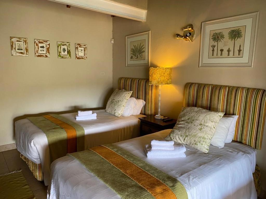Croc River Lodge Komatipoort Extérieur photo