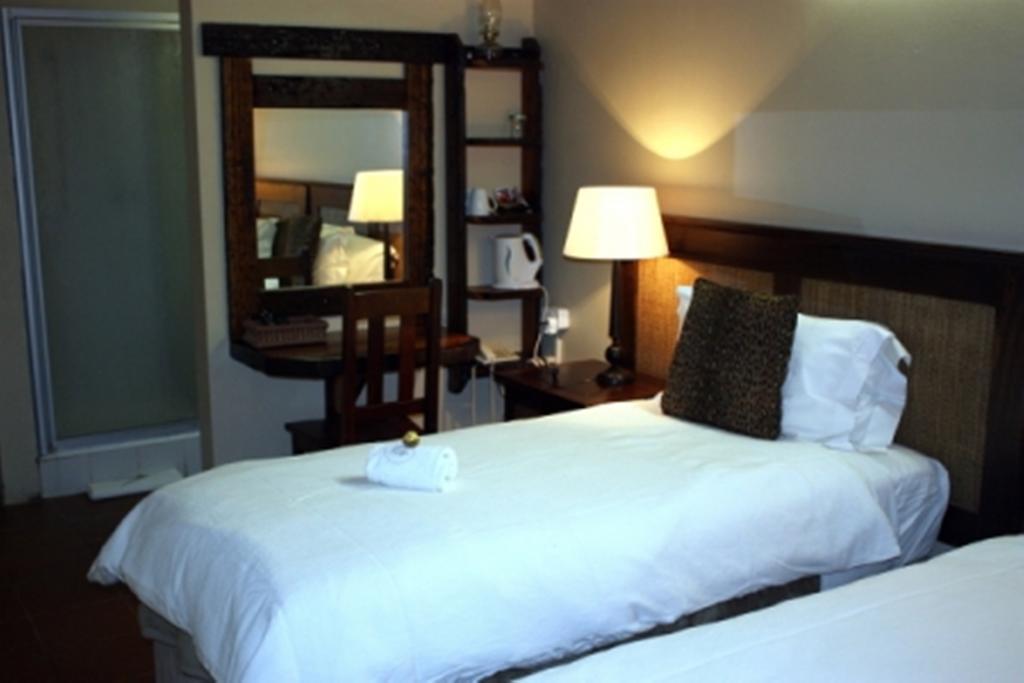 Croc River Lodge Komatipoort Extérieur photo
