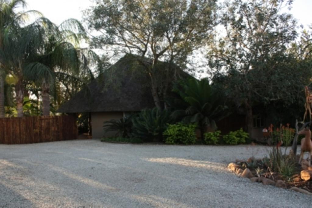 Croc River Lodge Komatipoort Extérieur photo